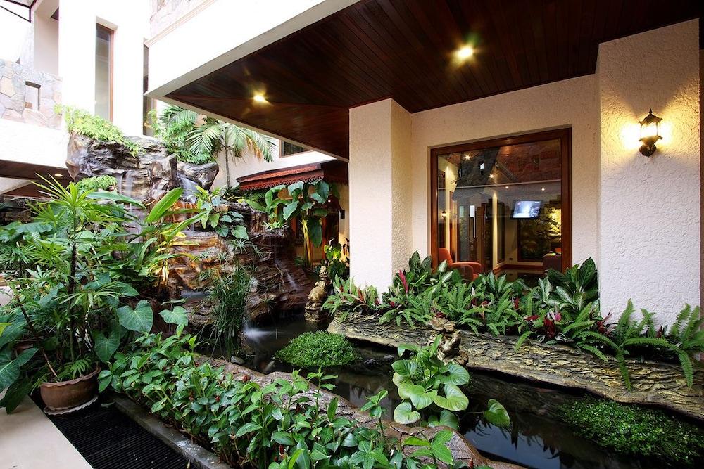 Reuan Thai Villa Patong Exterior foto