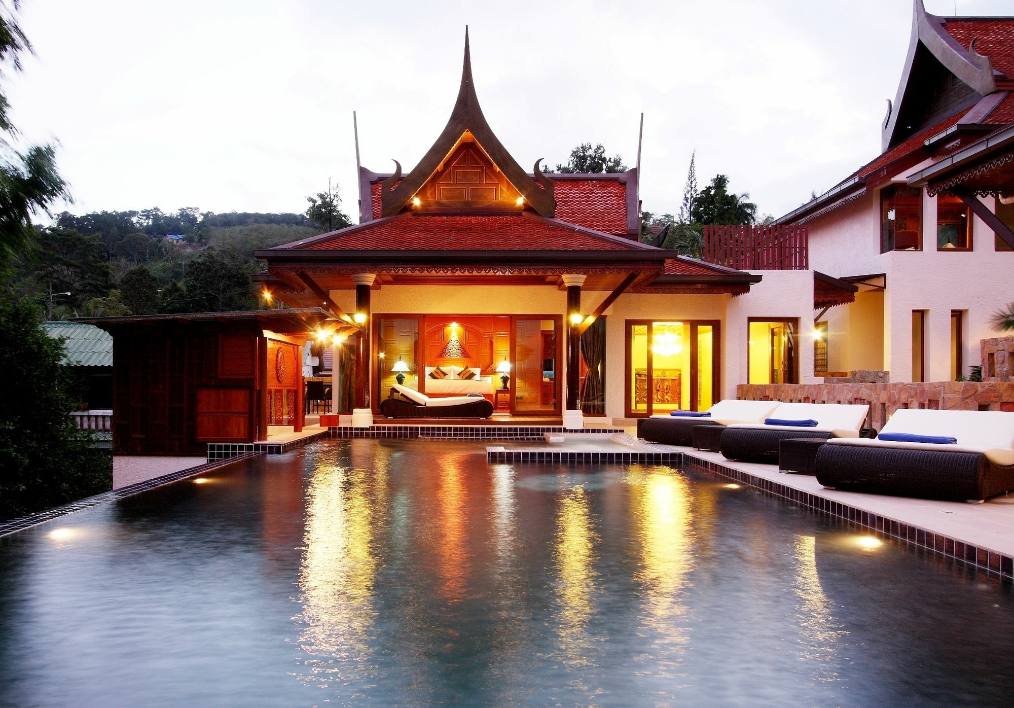 Reuan Thai Villa Patong Exterior foto